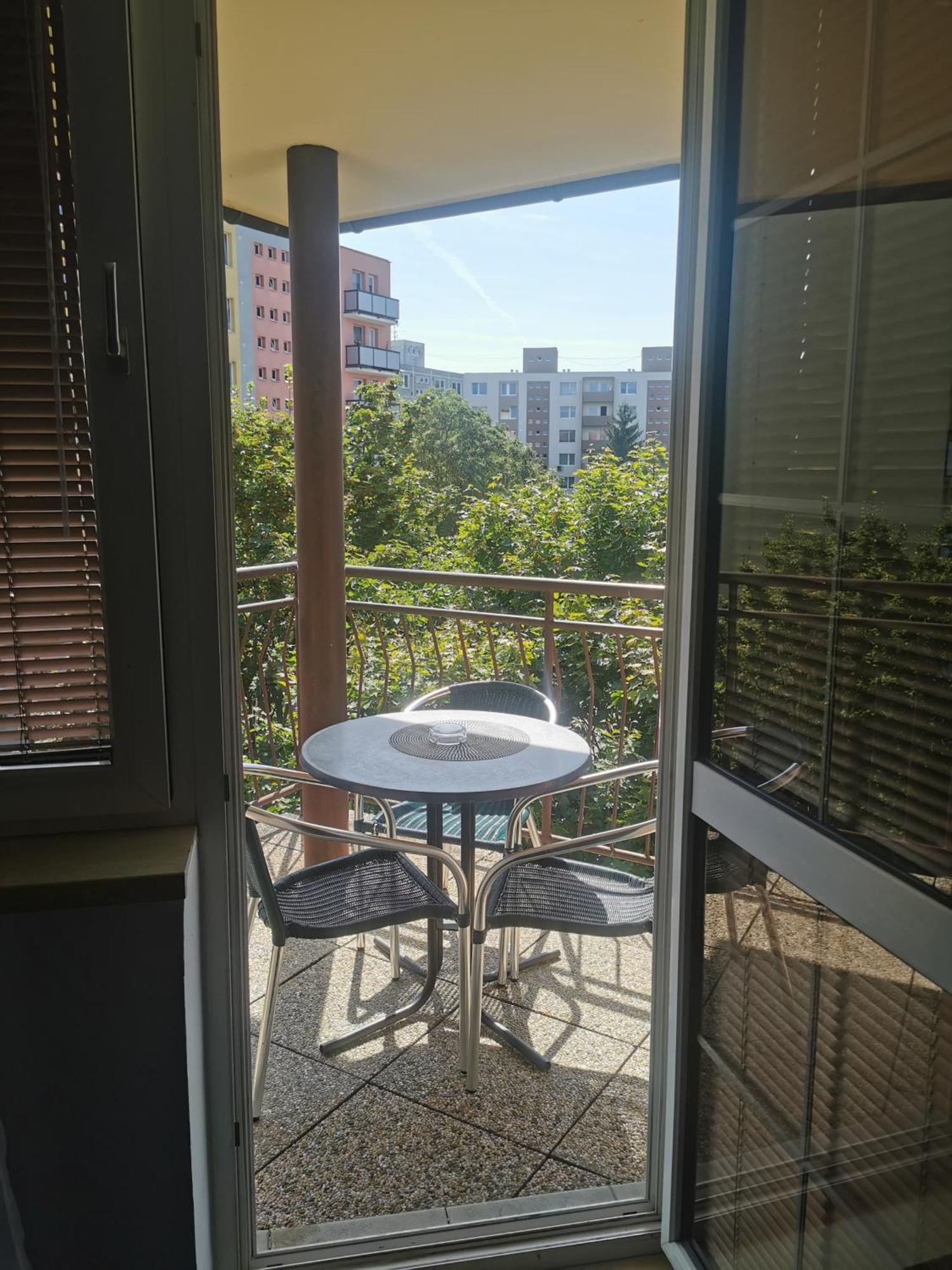 Hotel Diana Nové Mesto nad Váhom Esterno foto
